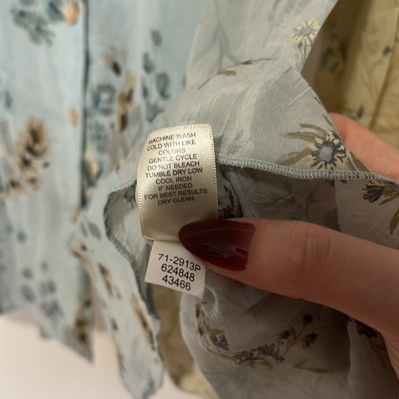Vintage J.Jill Sheer Floral Blouse Button Up Size Large Petite Blue and Cream - Picture 5 of 6